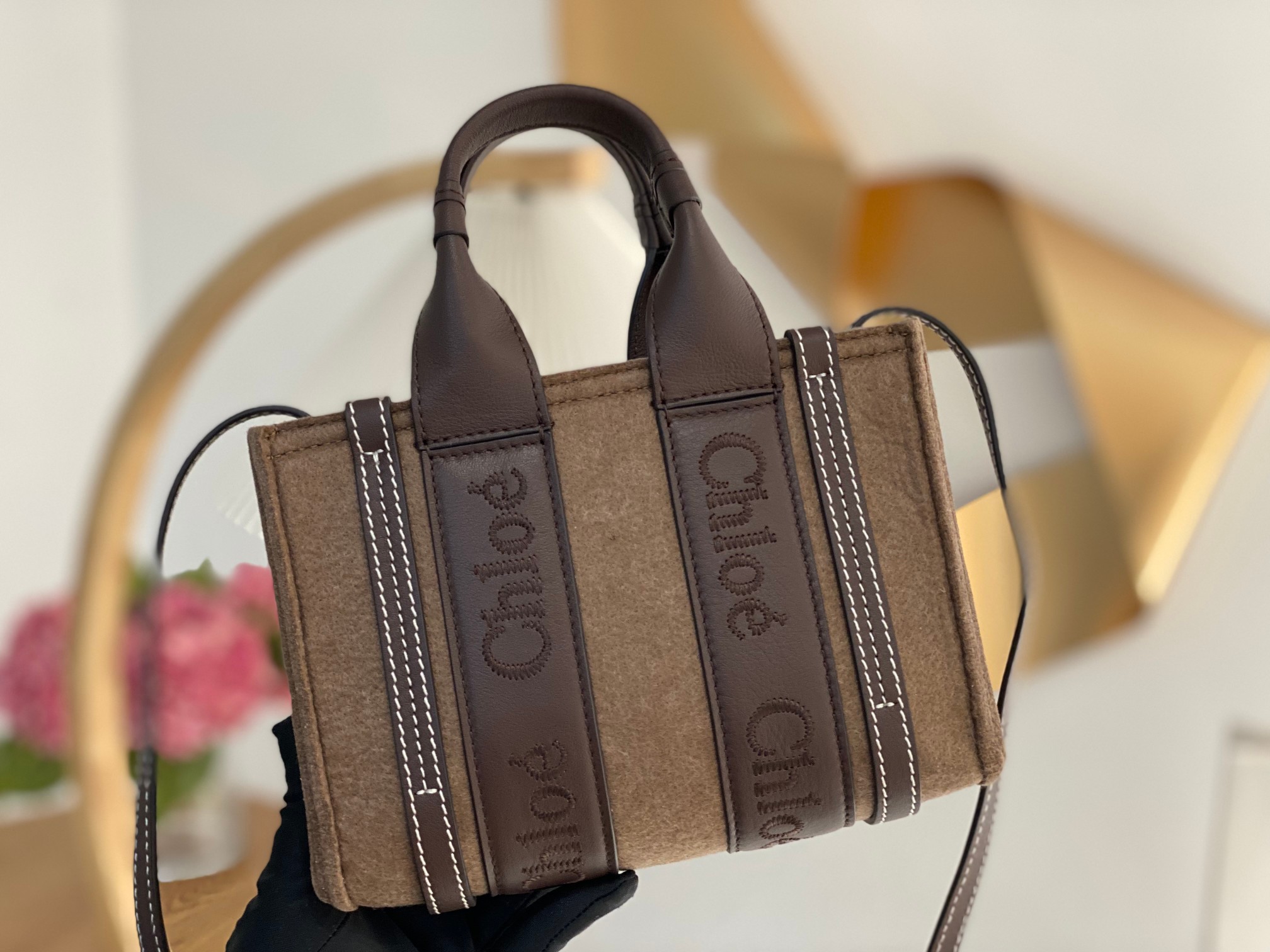 Chloe Mini Woody Tote Bag In Linen